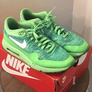 Nike Air Max Ultra Flyknit in green size 13